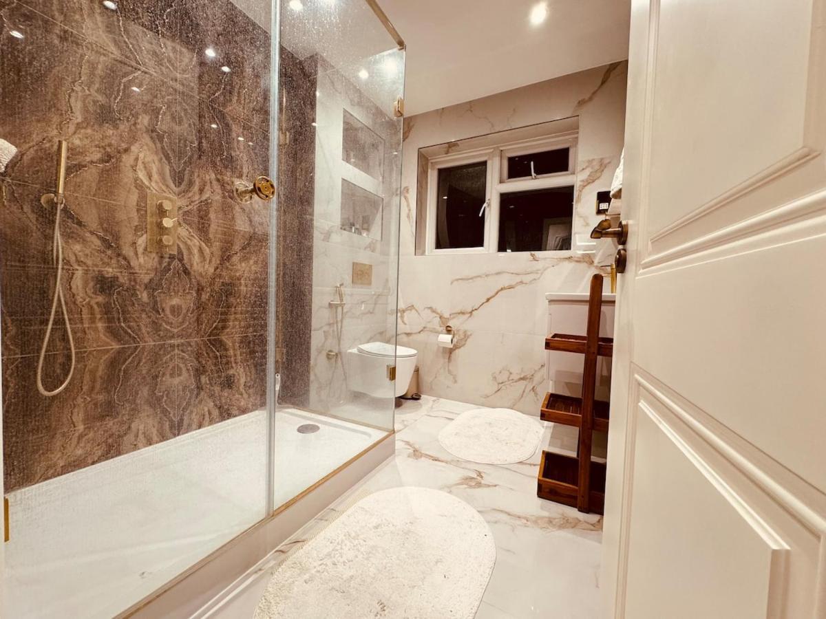 Spacious Flat Close To Wembley Stadium