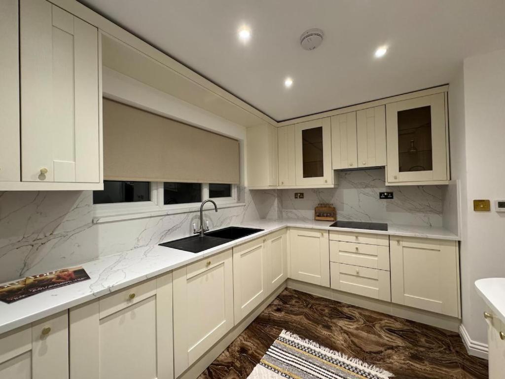 Spacious Flat Close To Wembley Stadium Appartamento